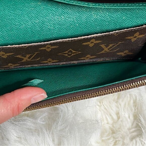Louis Vuitton long wallet - preowned - Picture 8 of 11